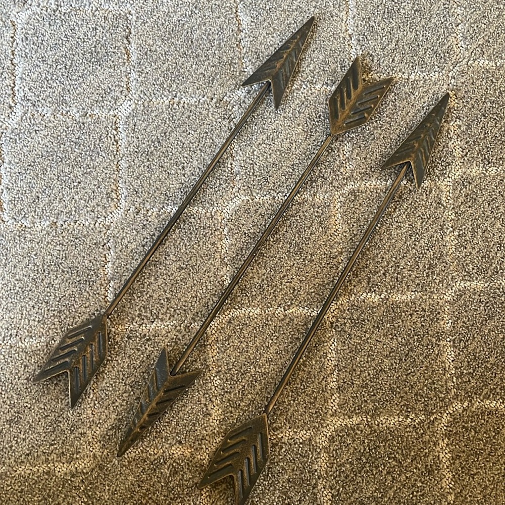 Metal Arrows Wall Decor